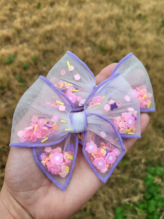 Flower tulle shaker bow