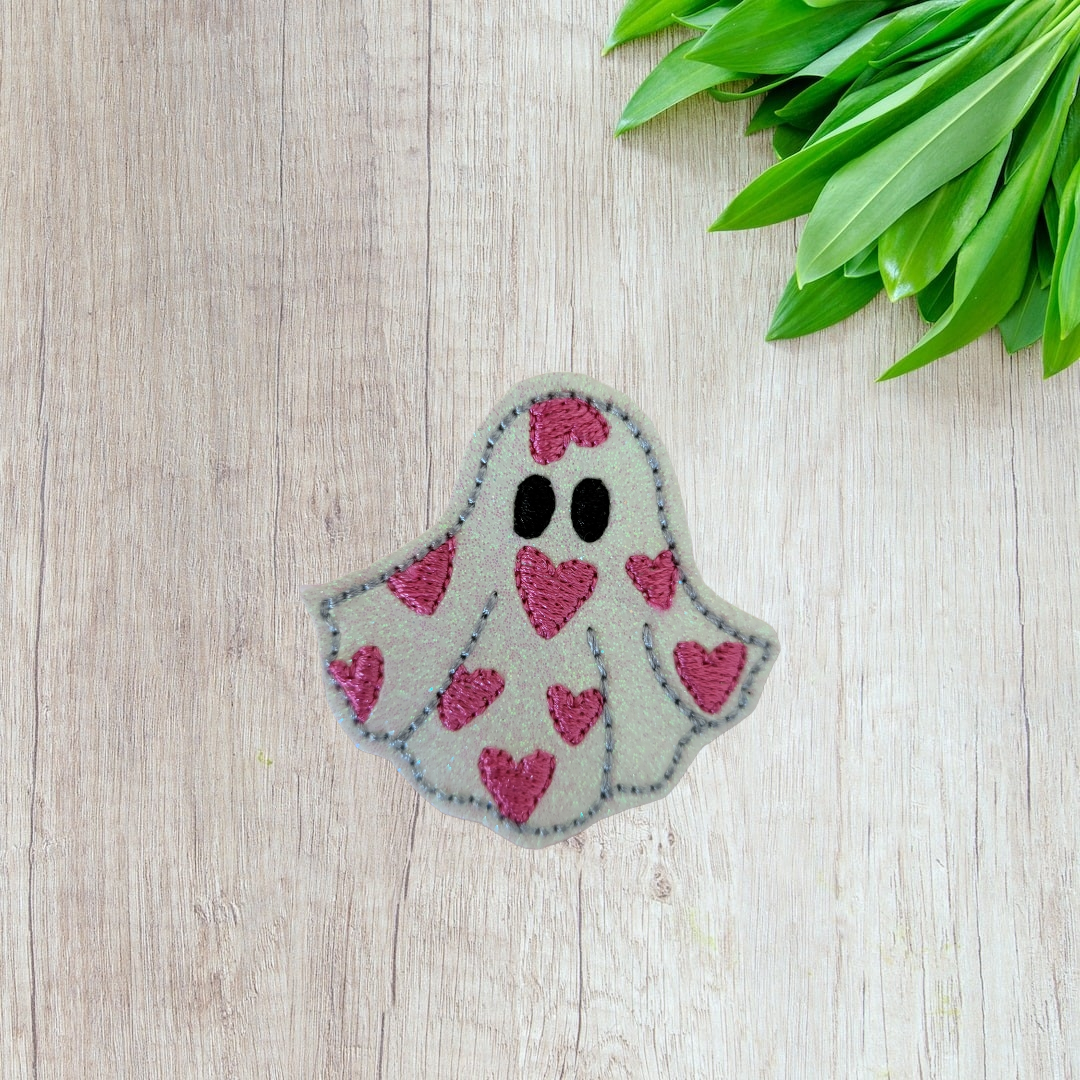 Pink hearts ghost