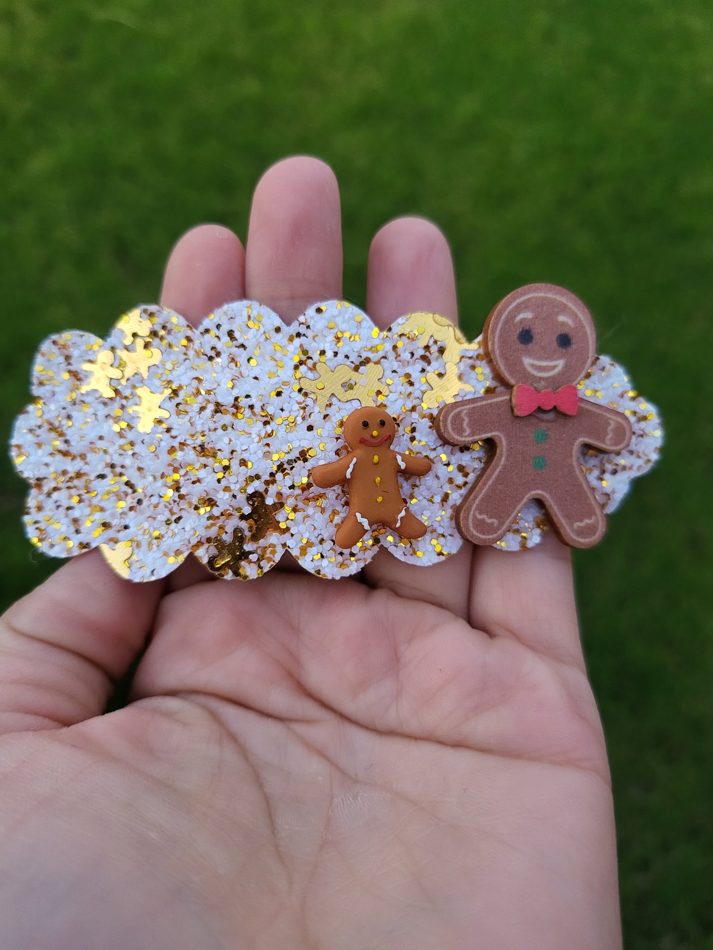 Glitter gingerbread snap